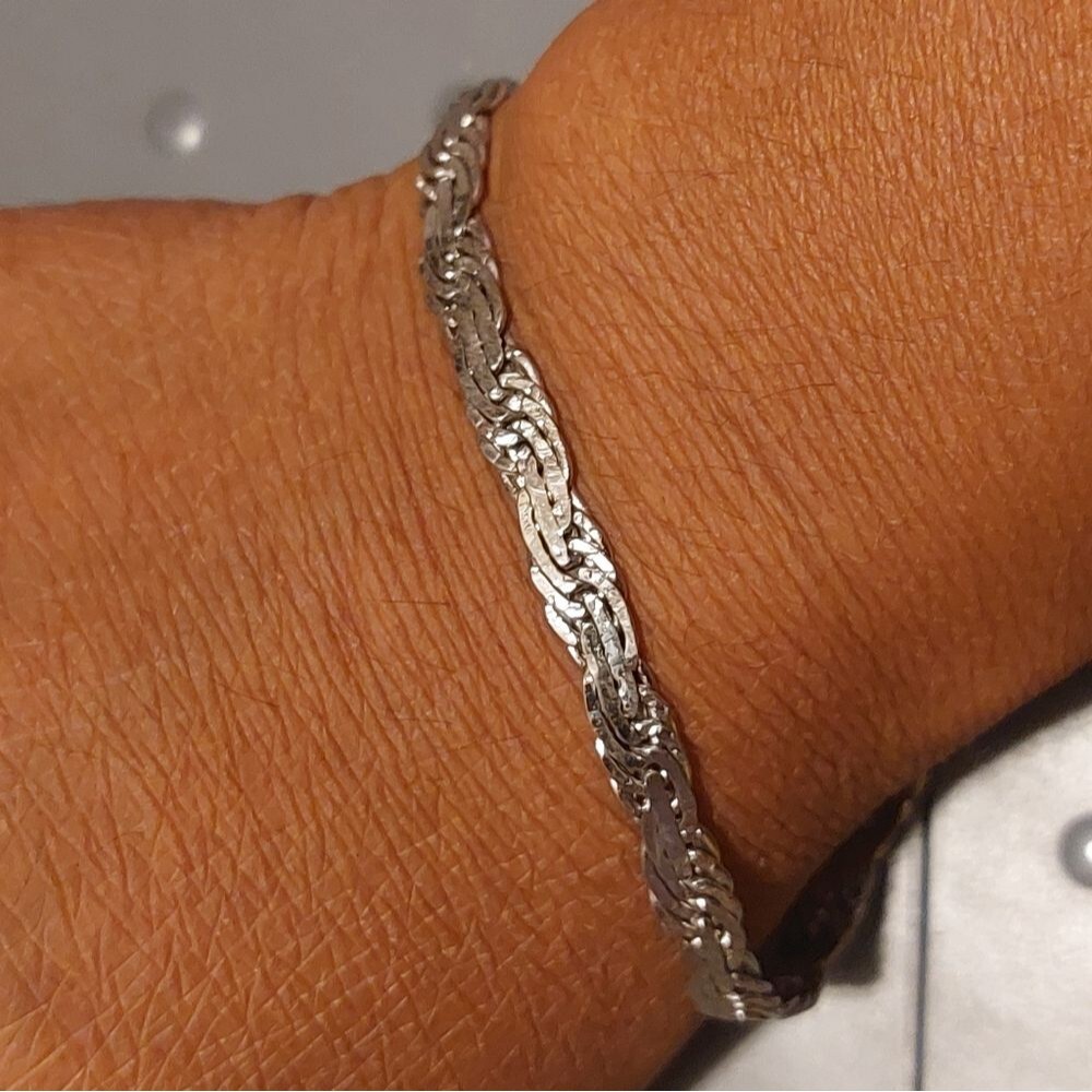 TRIFARI Vintage Wide Flat Chain Silver Tone Bracelet